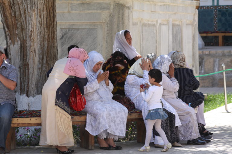 Betende Naqshbandi Buchara Rundreise Usbekistan
